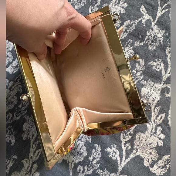 Vintage Harry Levine clamshell clutch - Picture 4 of 8